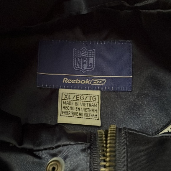 Chargers jacket! Xl - Picture 7 of 15